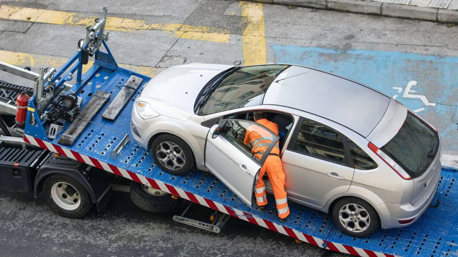 tow truck flatbed