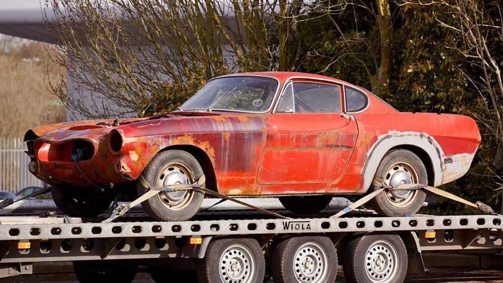 flatbed towing of a car