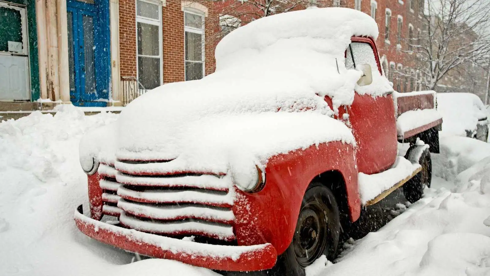 winch to pull car out of snow